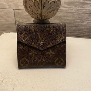 ❗️SOLD ❗️Louis Vuitton Porte Monnaie Billets